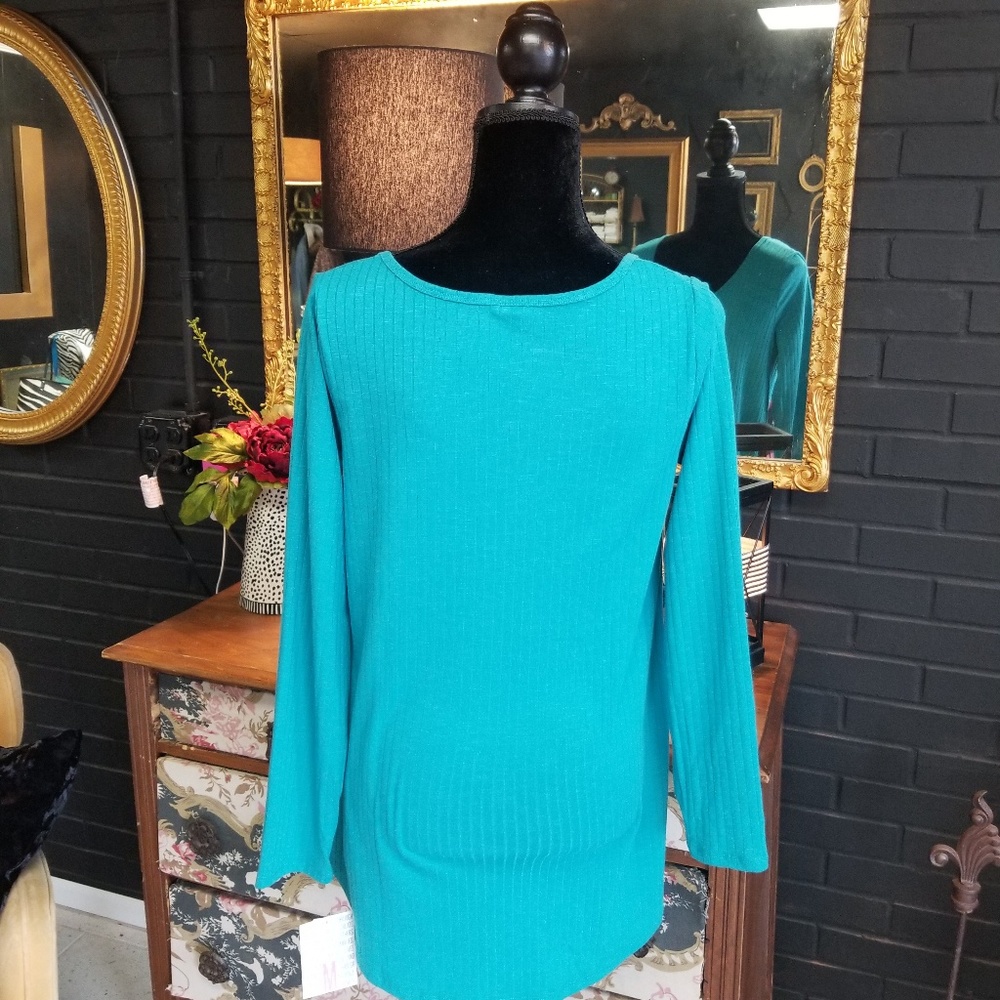 Lularoe Lynnae - Picture 4 of 4